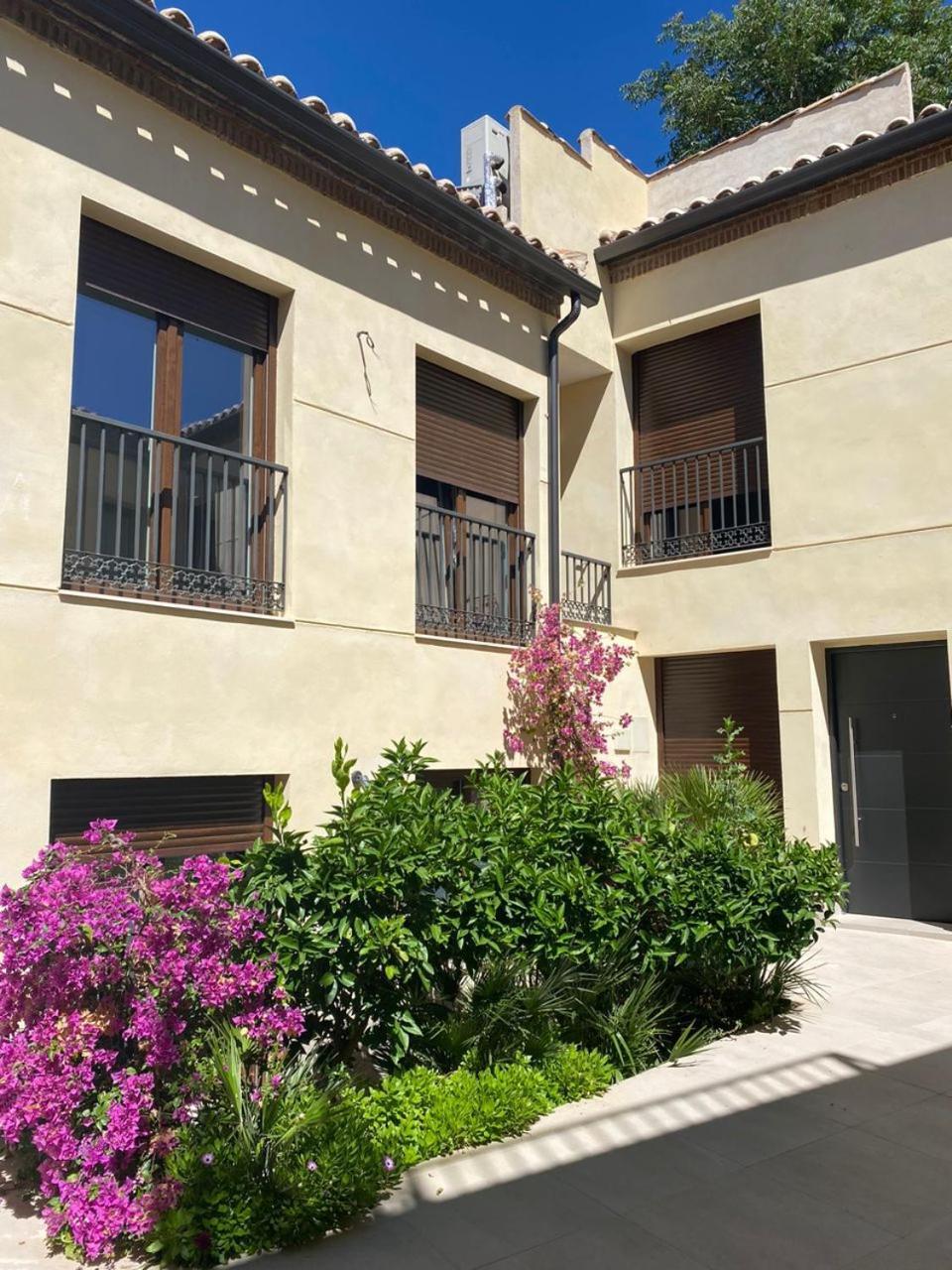 Apartamento En Toledo Bagu Apartment Ngoại thất bức ảnh